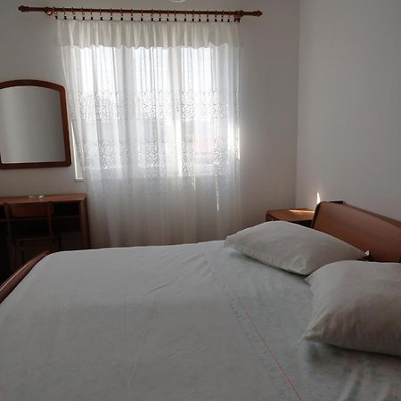 Apartments & Rooms Karmela Banjol Δωμάτιο φωτογραφία